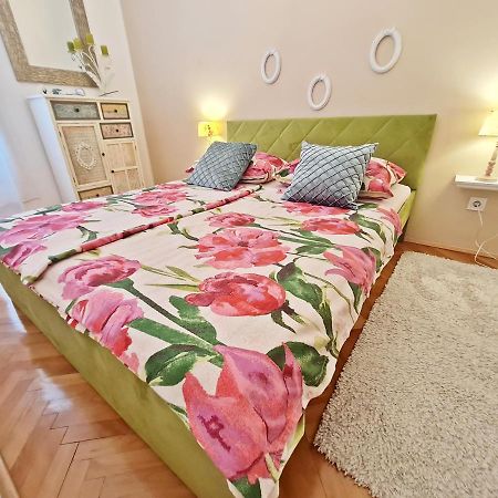 Beach Apartment Ivana Оміш Екстер'єр фото