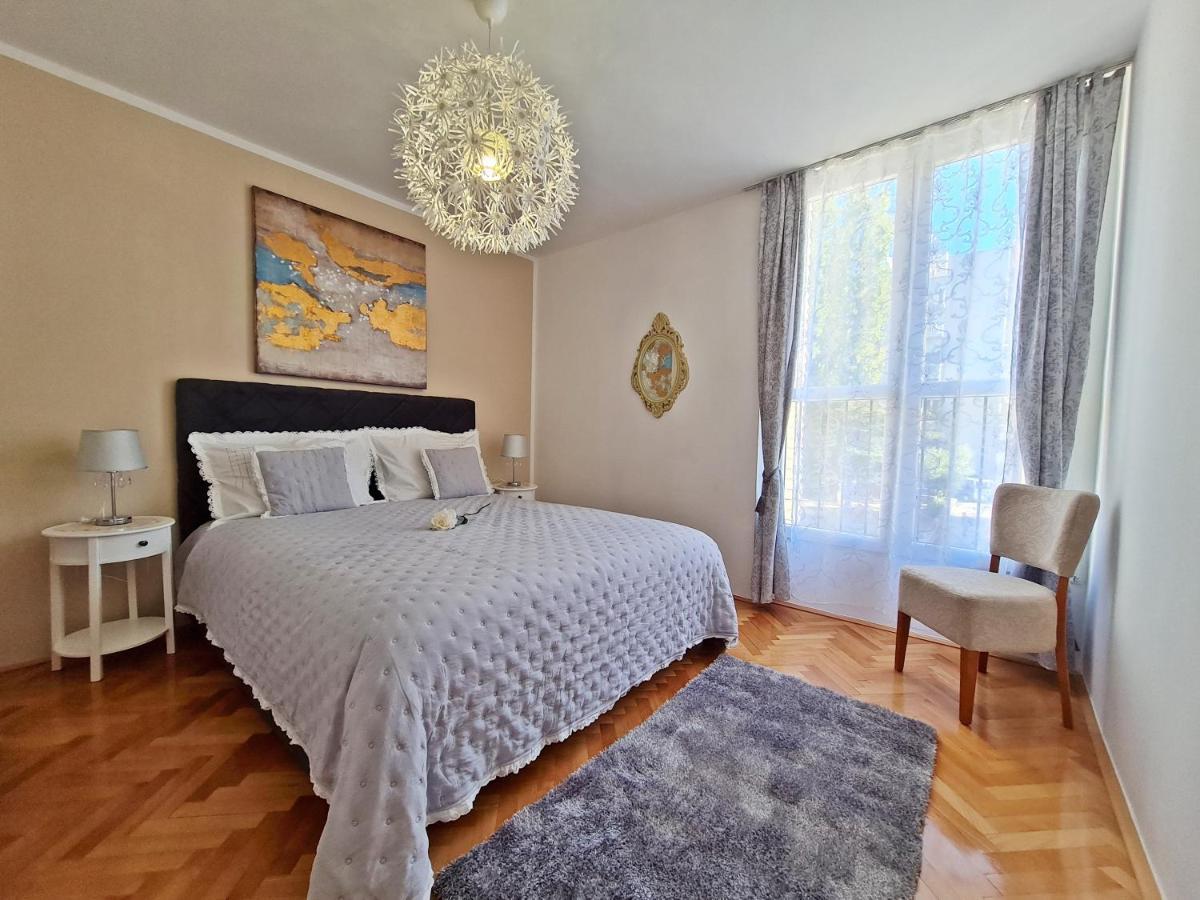 Beach Apartment Ivana Оміш Екстер'єр фото