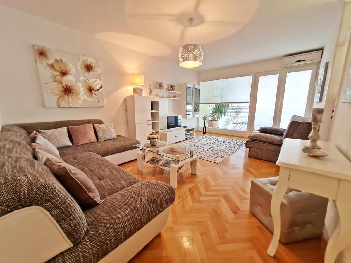Beach Apartment Ivana Оміш Екстер'єр фото