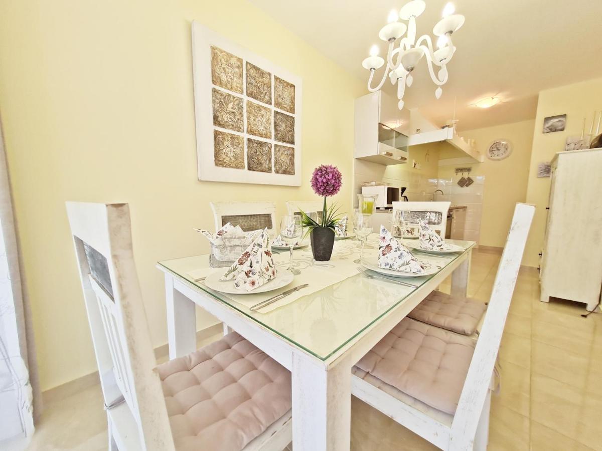 Beach Apartment Ivana Оміш Екстер'єр фото