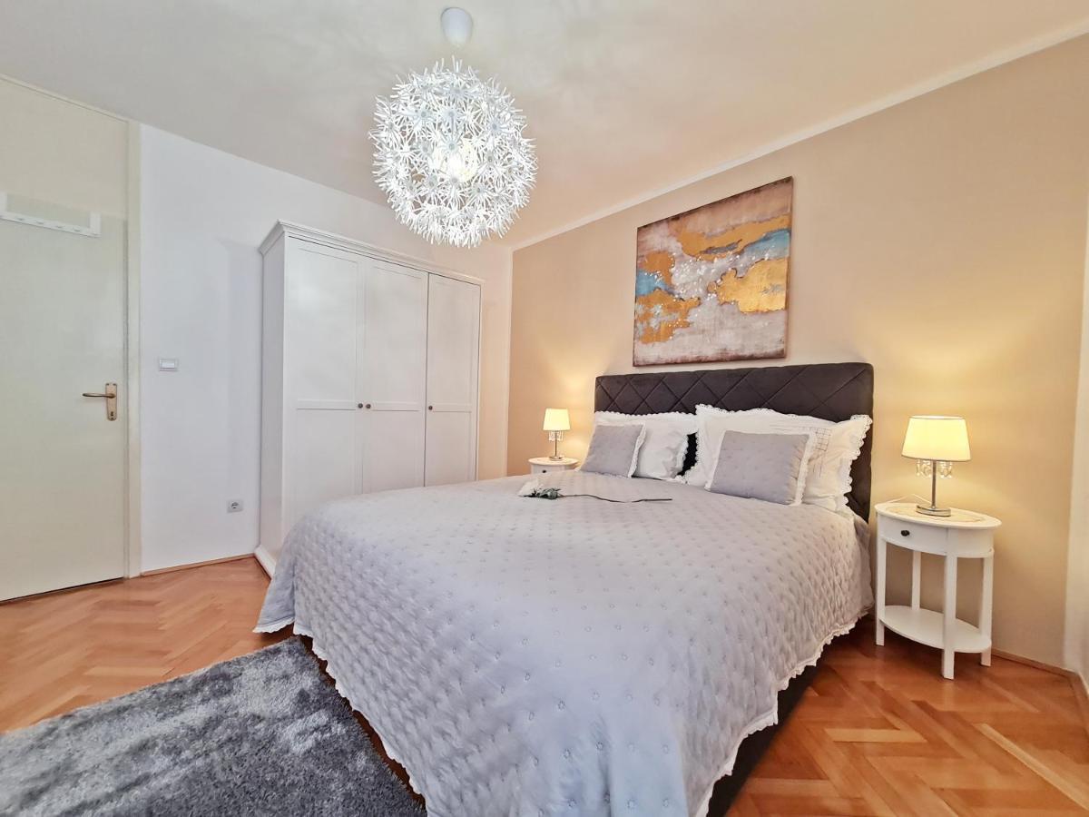 Beach Apartment Ivana Оміш Екстер'єр фото