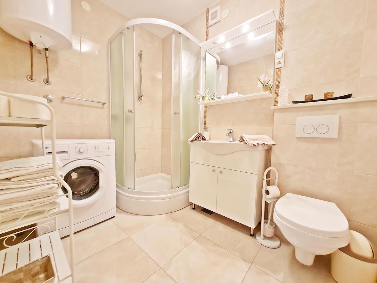 Beach Apartment Ivana Оміш Екстер'єр фото
