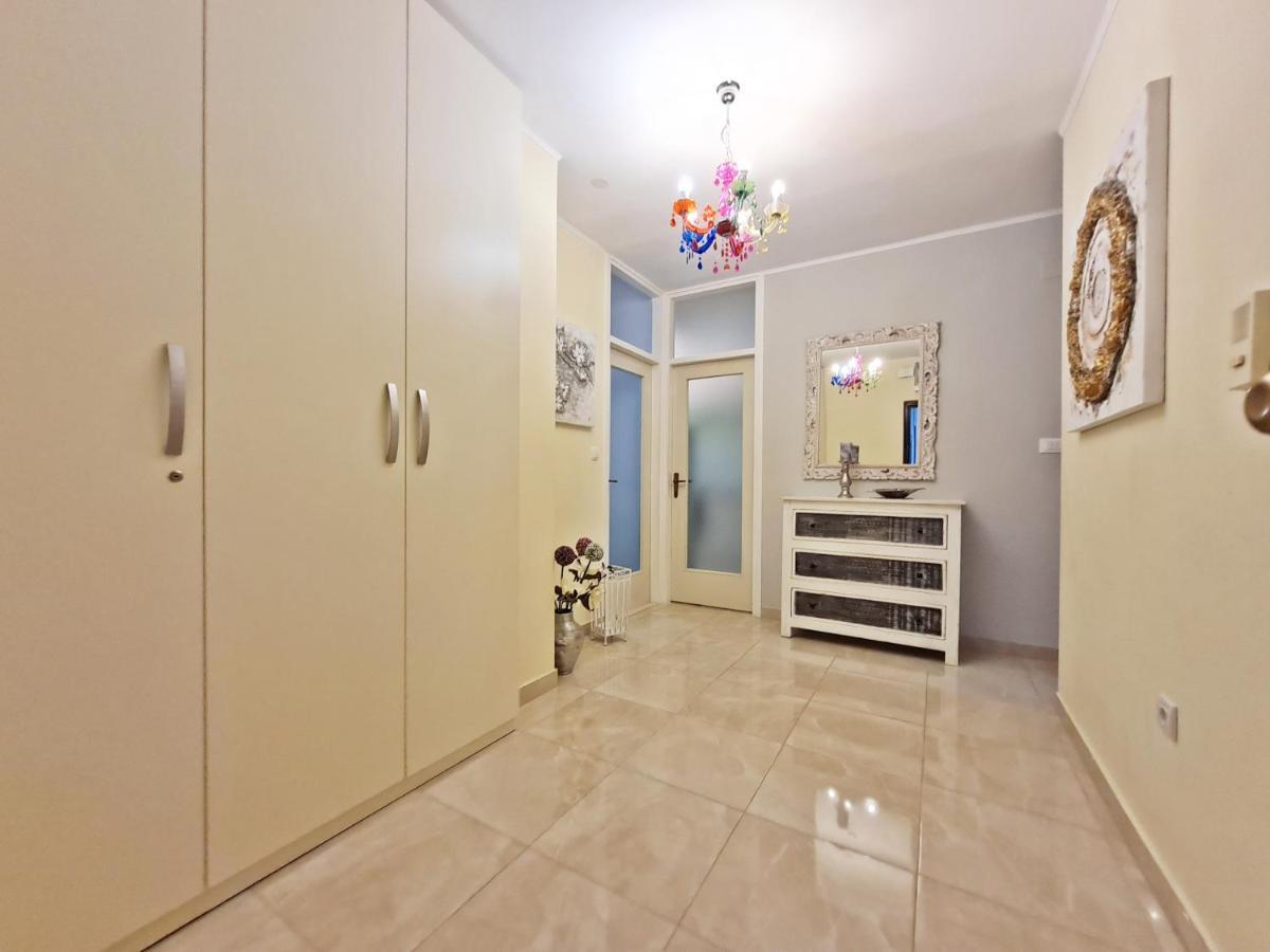 Beach Apartment Ivana Оміш Екстер'єр фото