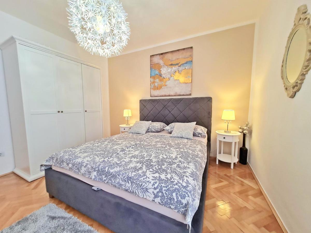 Beach Apartment Ivana Оміш Екстер'єр фото