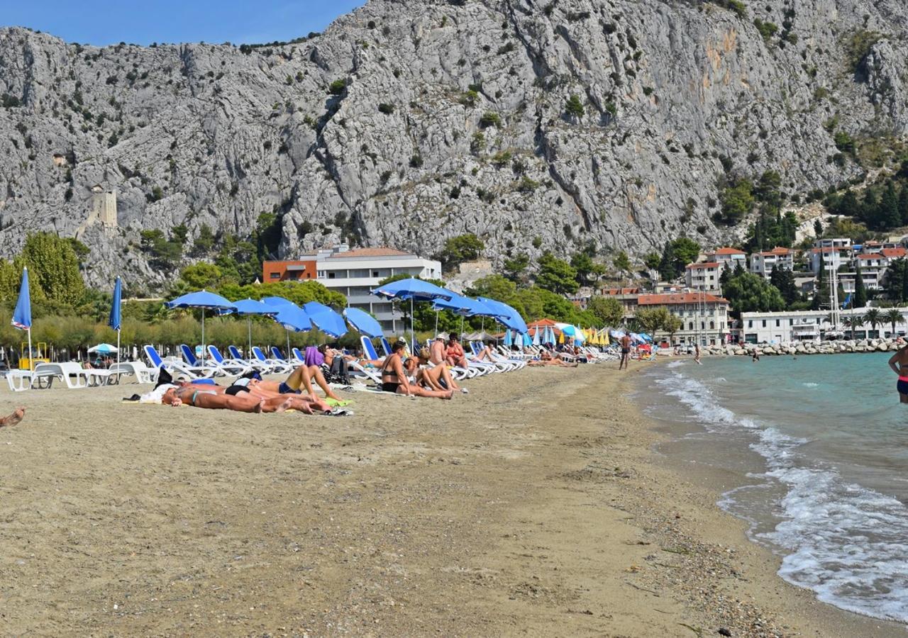 Beach Apartment Ivana Оміш Екстер'єр фото